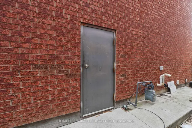 Additional image 39 of 27 Deerpark Cres