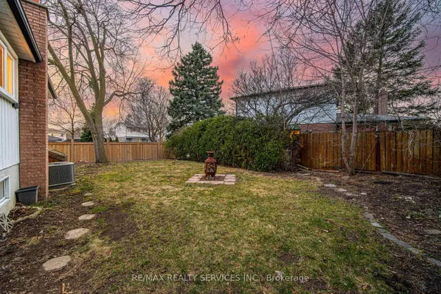 Additional image 3 of 8 Reigate Ave