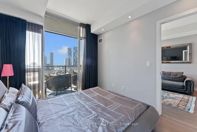 Additional image 20 of 105 George St Unit 1707