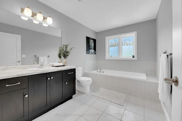 Additional image 28 of 137 Kinsman Dr