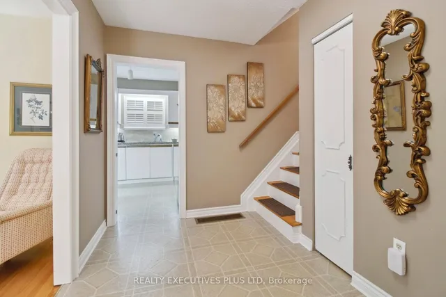 Additional image 5 of 61 Mercury Rd