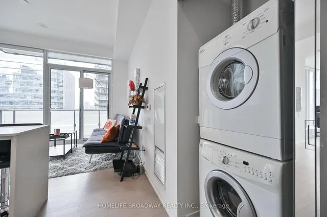 Additional image 16 of 101 Peter St Unit 1116