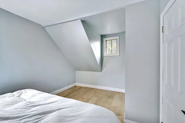 Additional image 29 of 131 Alpine Ave