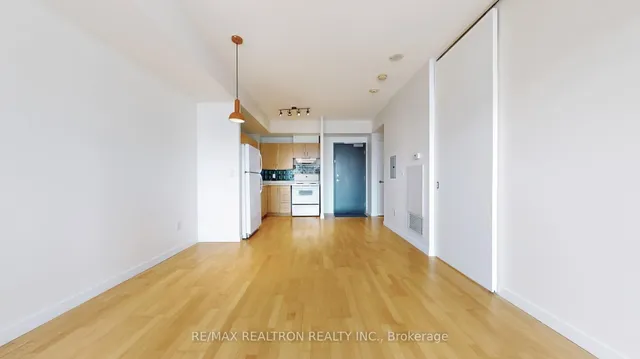 Additional image 13 of 281 Mutual St Unit 1506