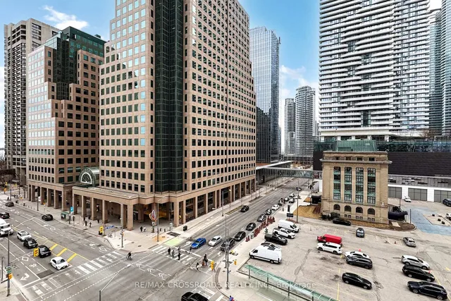 Additional image 16 of 33 Bay St Unit 813