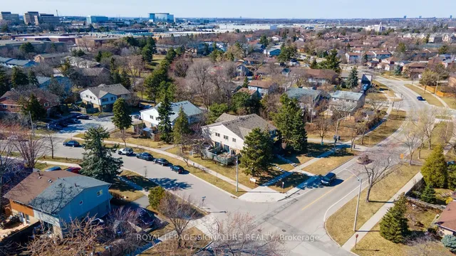 Additional image 38 of 98 Falconer Dr Unit 3