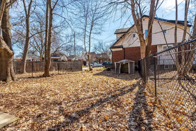 Additional image 37 of 1161 King St