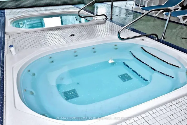 Additional image 22 of 33 Bay St Unit 813