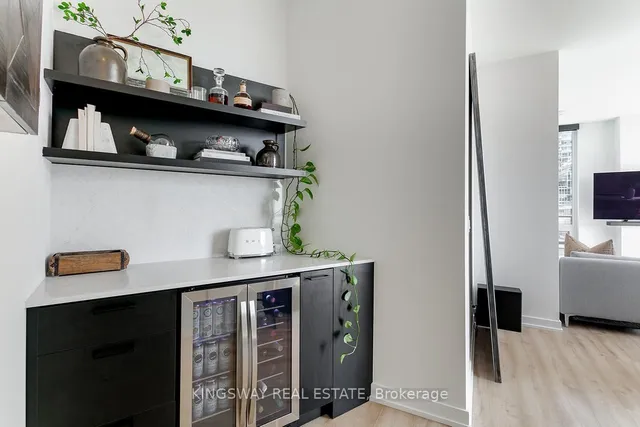 Additional image 10 of 135 East Liberty St Unit 715