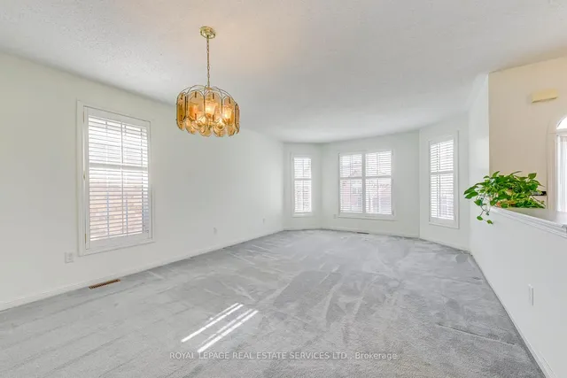 Additional image 6 of 1652 Allan Cres