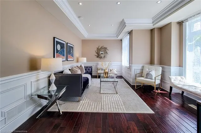 Additional image 8 of 668 Garth St