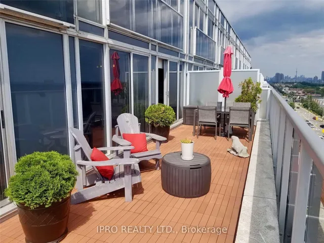 1040 The Queensway Ave Unit PH919