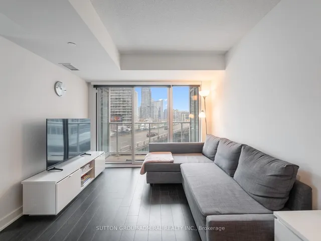 Additional image 6 of 19 Bathurst St Unit 706