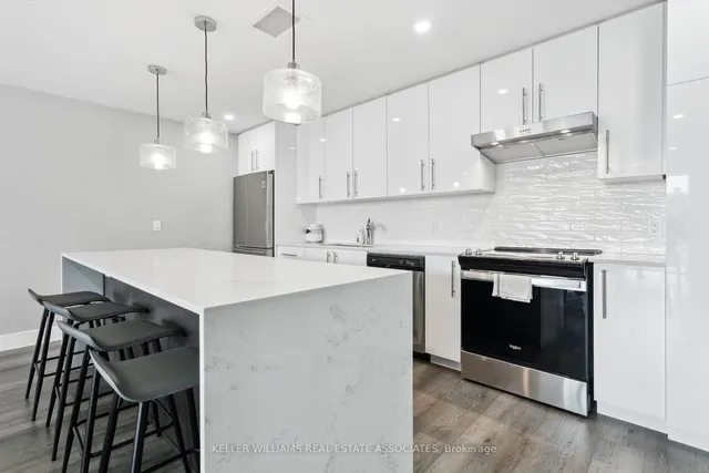 Additional image 28 of 15 Queen St Unit 1702