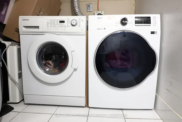 Additional image 44 of 1820 Dundas St