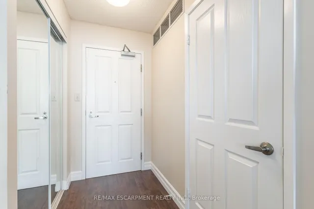 Additional image 5 of 2199 Sixth Line Unit 314