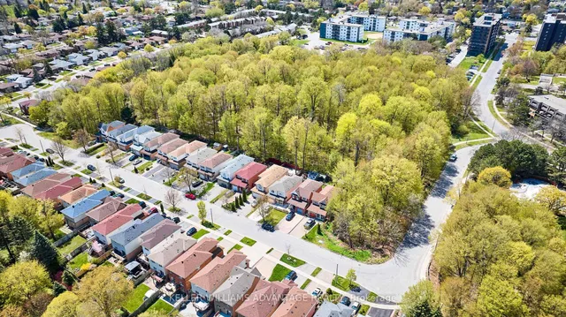 Additional image 45 of 76 Piperbrook Cres