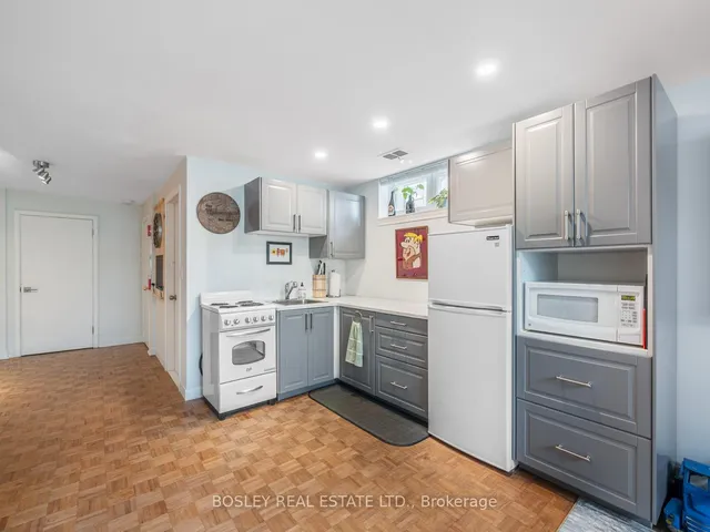 Additional image 31 of 9 Love Cres