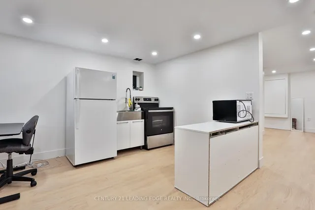 Additional image 44 of 29 Dingwall Ave