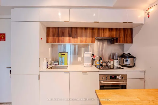 Additional image 24 of 185 Roehampton Ave Unit 315