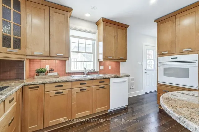 Additional image 13 of 174 Foxbar Rd