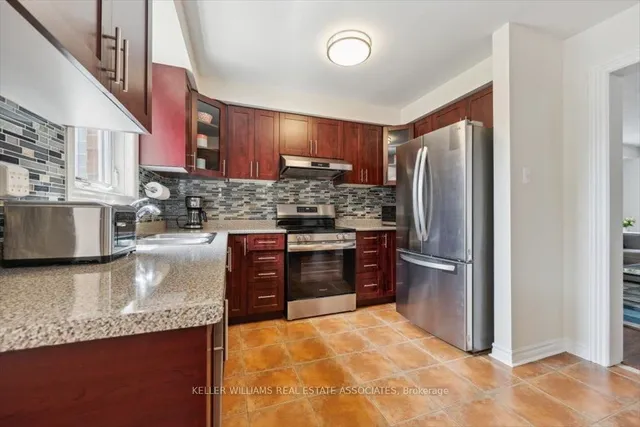 Additional image 10 of 342 Riverstone Dr