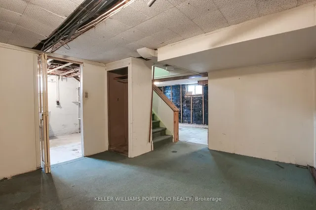 Additional image 33 of 8 Marilyn Ave