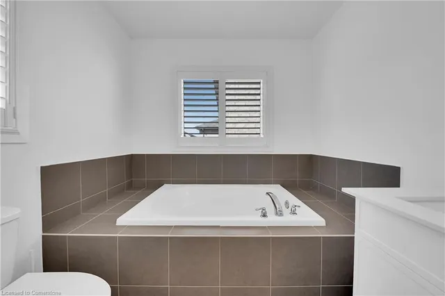 Additional image 37 of 72 Aldgate Avenue Ave