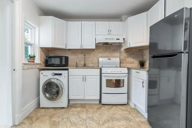 Additional image 22 of 55 Lynd Ave