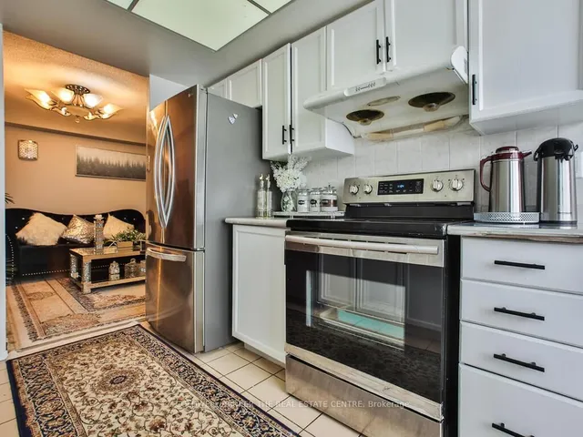 Additional image 15 of 300 ALTON TOWERS CIR Cres Unit 604