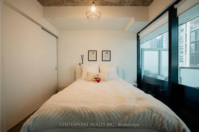 Additional image 9 of 11 Charlotte St Unit 1201