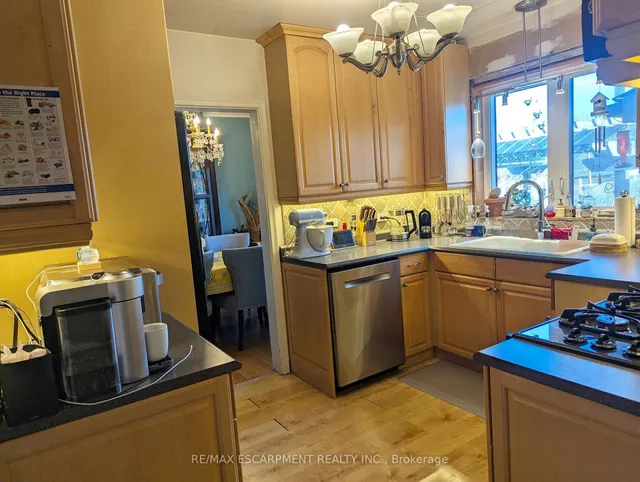 Additional image 7 of 35 Marcia Ave