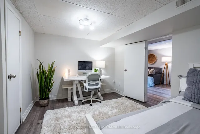 Additional image 24 of 548 Regina Dr