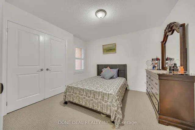 Additional image 26 of 10 Lola Cres