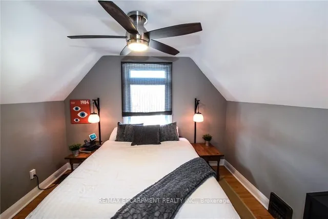 Additional image 18 of 104 Tragina Ave