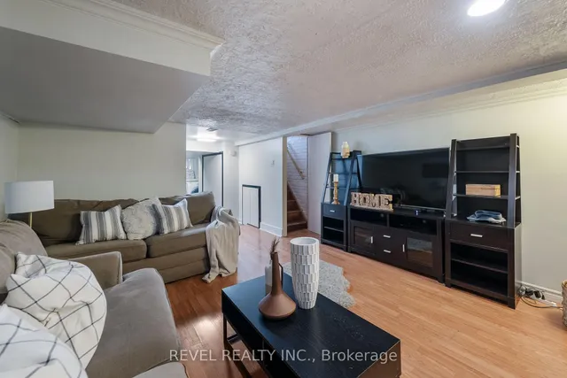 Additional image 32 of 21 Aldridge Ave