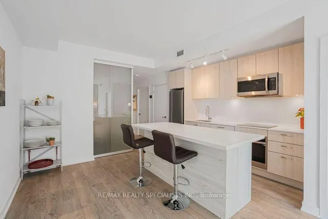 Additional image 28 of 1926 Lakeshore Blvd Unit 3711