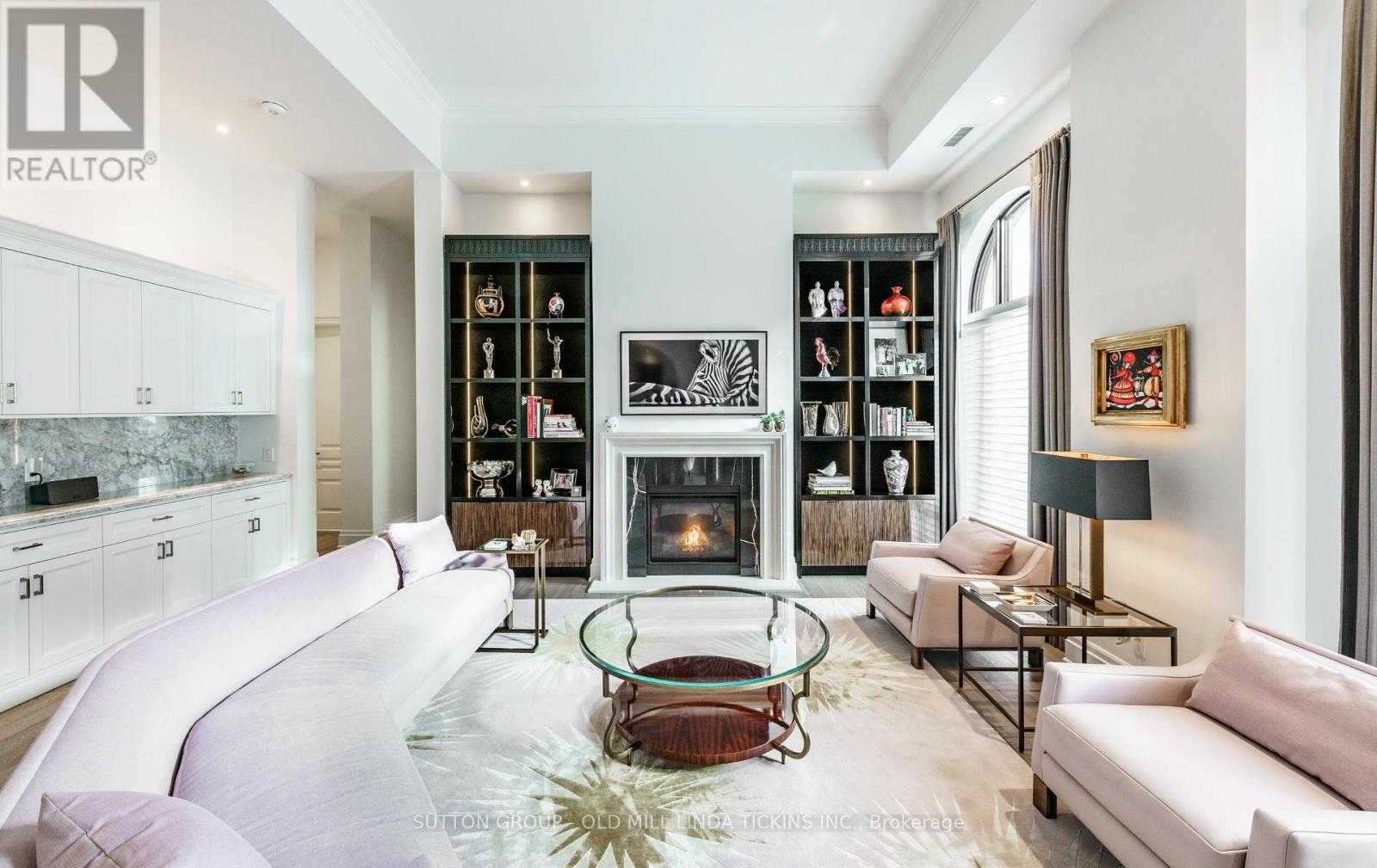 TH 2 - 4 THE KINGSWAY|Toronto (Kingsway South), Ontario M8X2T1