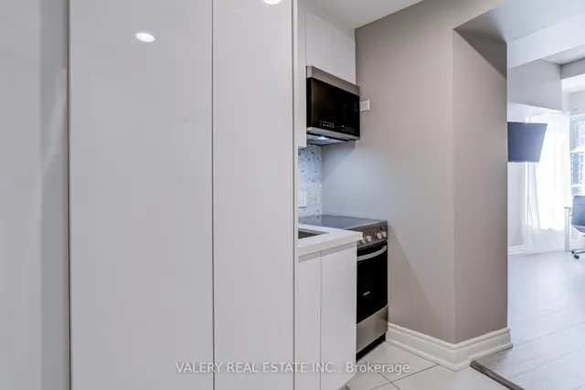 Additional image 5 of 1 King St Unit 2002