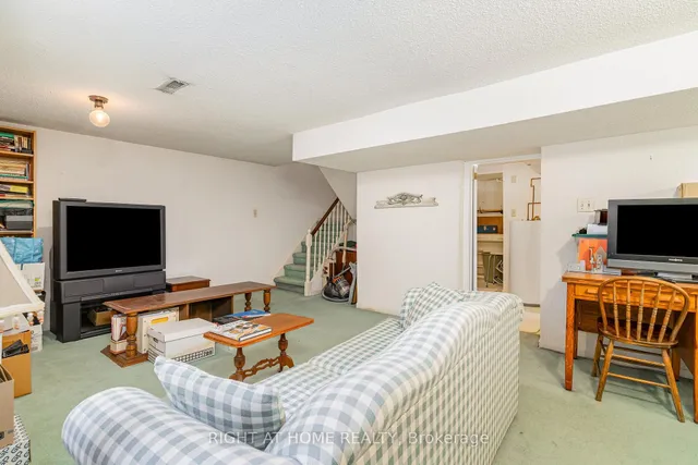 Additional image 20 of 74 Upper Canada Dr Unit 1