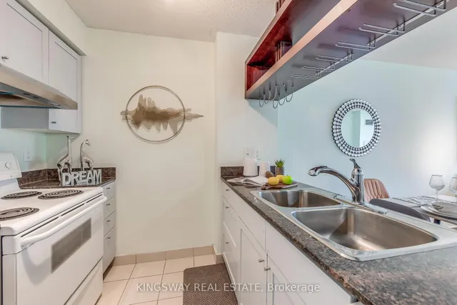 Additional image 9 of 81 Navy Wharf Crt Unit 3511