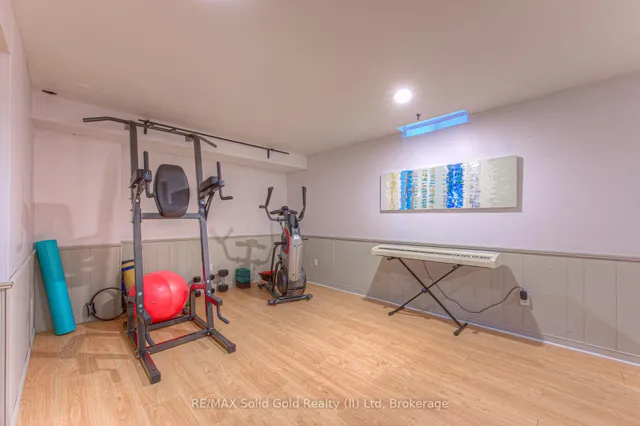 Additional image 38 of 57 Royal Orchard Dr