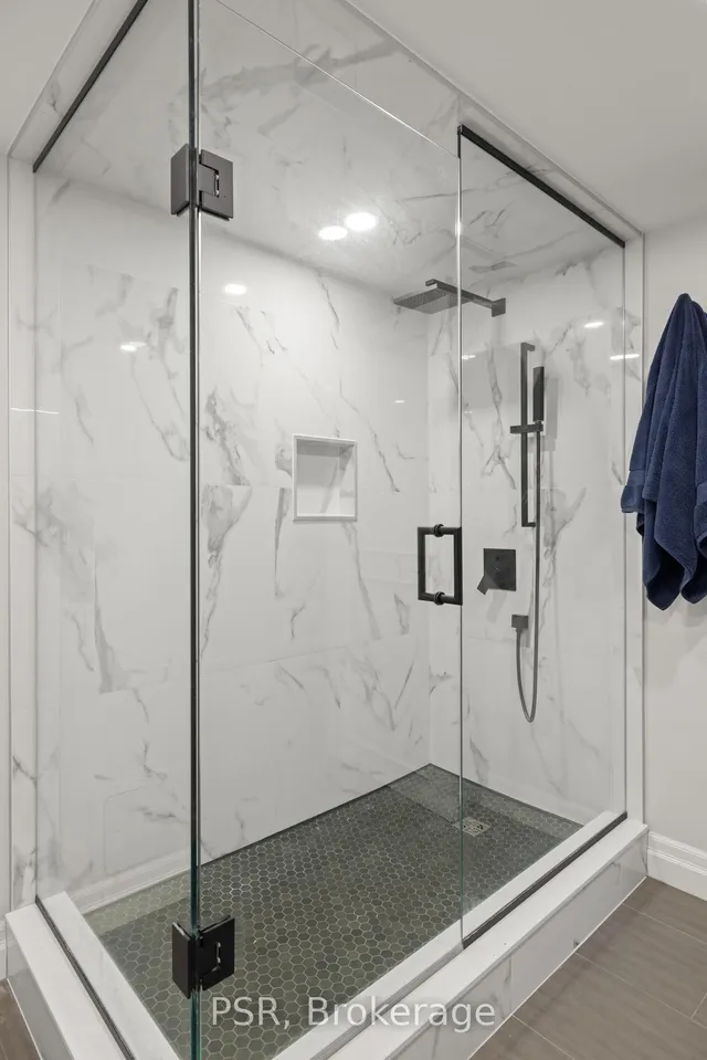 Additional image 16 of 30 Wellington St Unit 1103