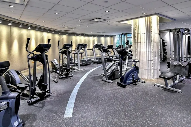 Additional image 33 of 38 Elm St Unit 1015