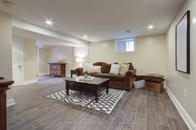 Additional image 37 of 1517 Norwood Ave