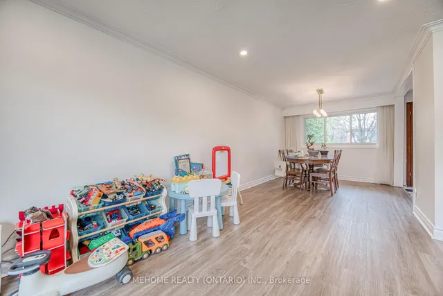 Additional image 10 of 25 Urbandale Ave