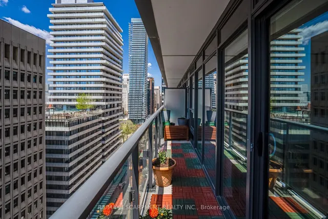 Additional image 30 of 955 BAY St Unit 1809