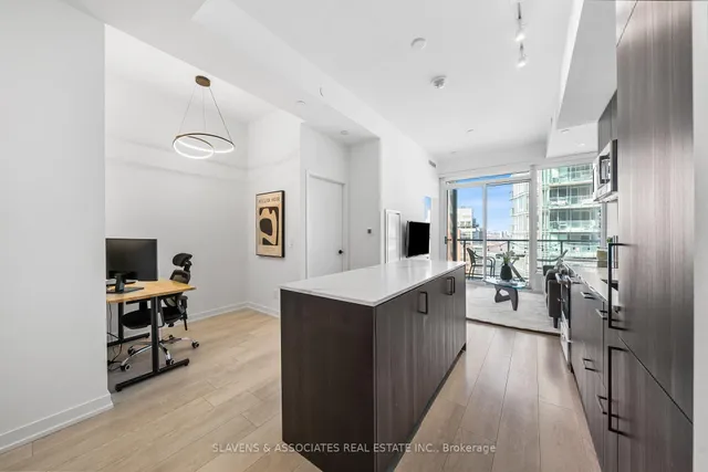 Additional image 4 of 135 East Liberty St Unit 2406