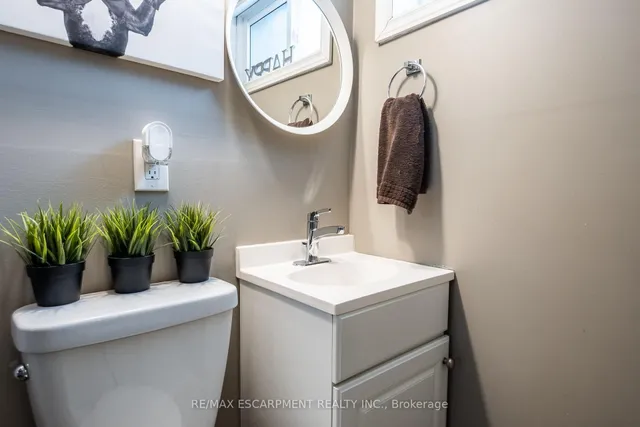 Additional image 35 of 19 East 44th St