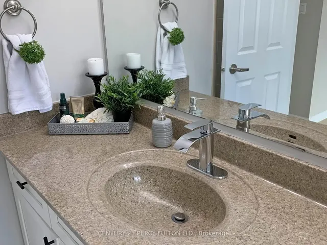 Additional image 32 of 652 Rayner Crt